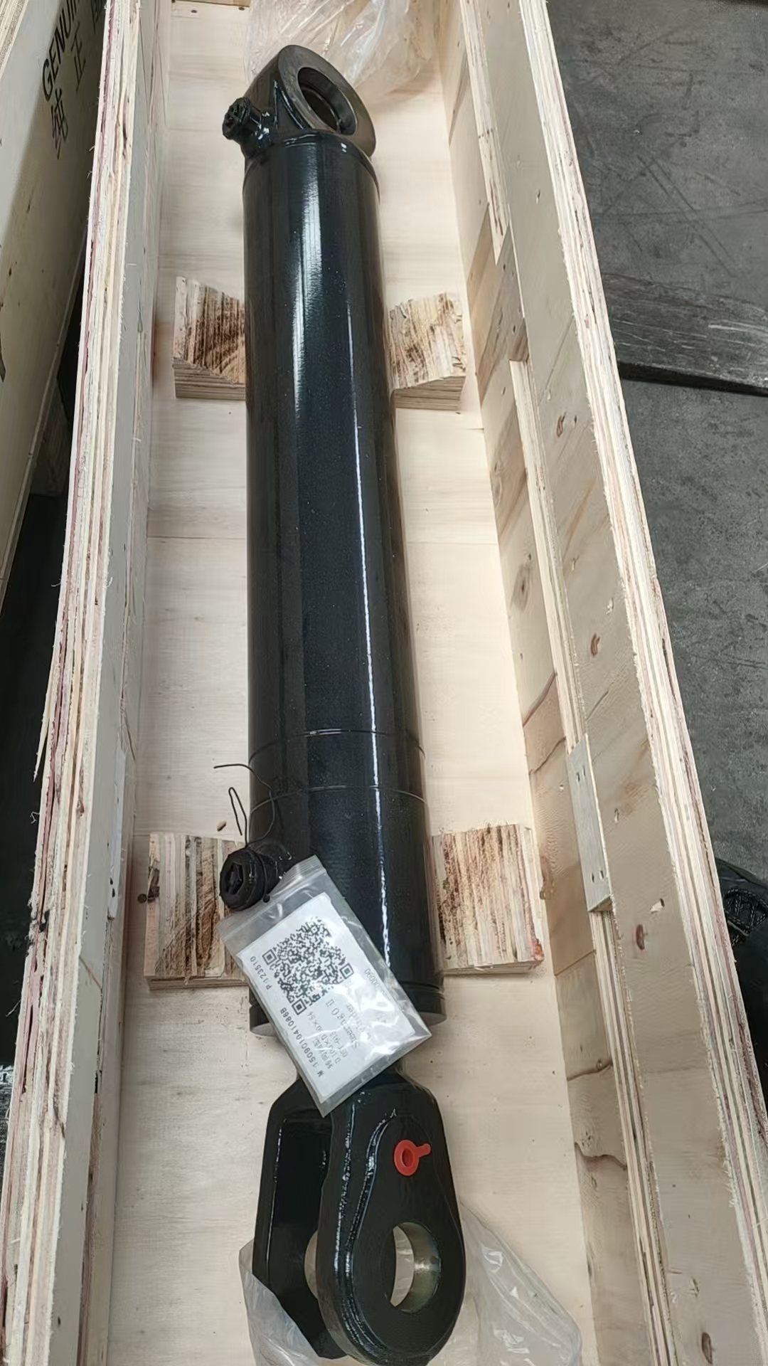 SANY OST-915 Рулевой масляный цилиндр SANY OST-915 Рулевой масляный цилиндр