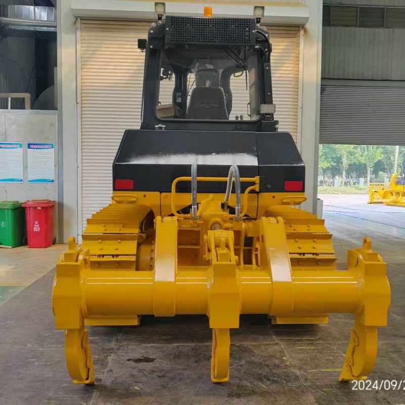 Гусеничный бульдозер SD32