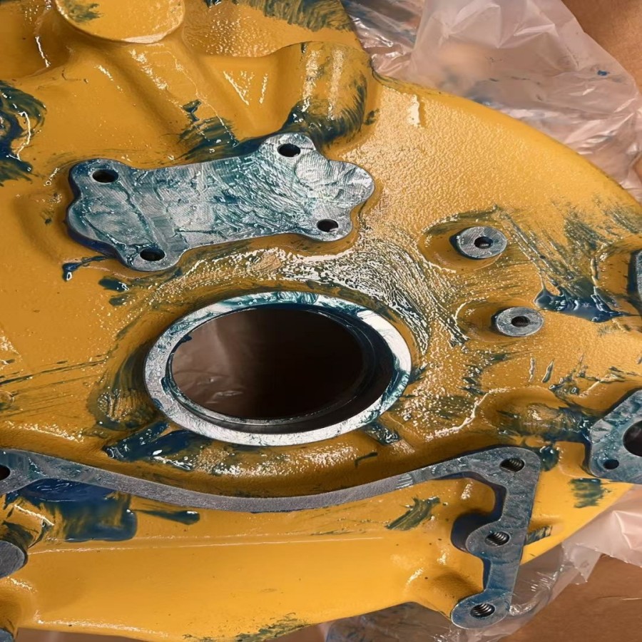 Заголовок: Caterpillar 3Q-6084 COVER-FRONT — высокоточная передняя крышка коробки передач для надежной работы трансмиссионной системы