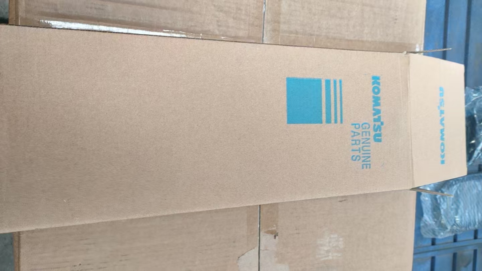 Komatsu 21M-60-51250 Воздушный фильтр 