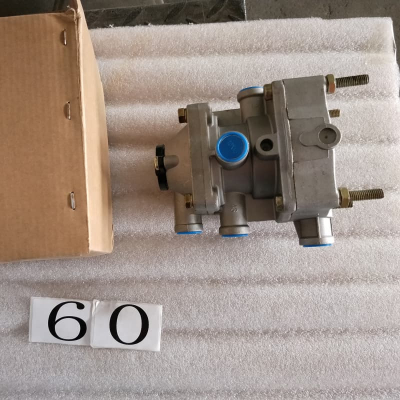 Adjusting valve