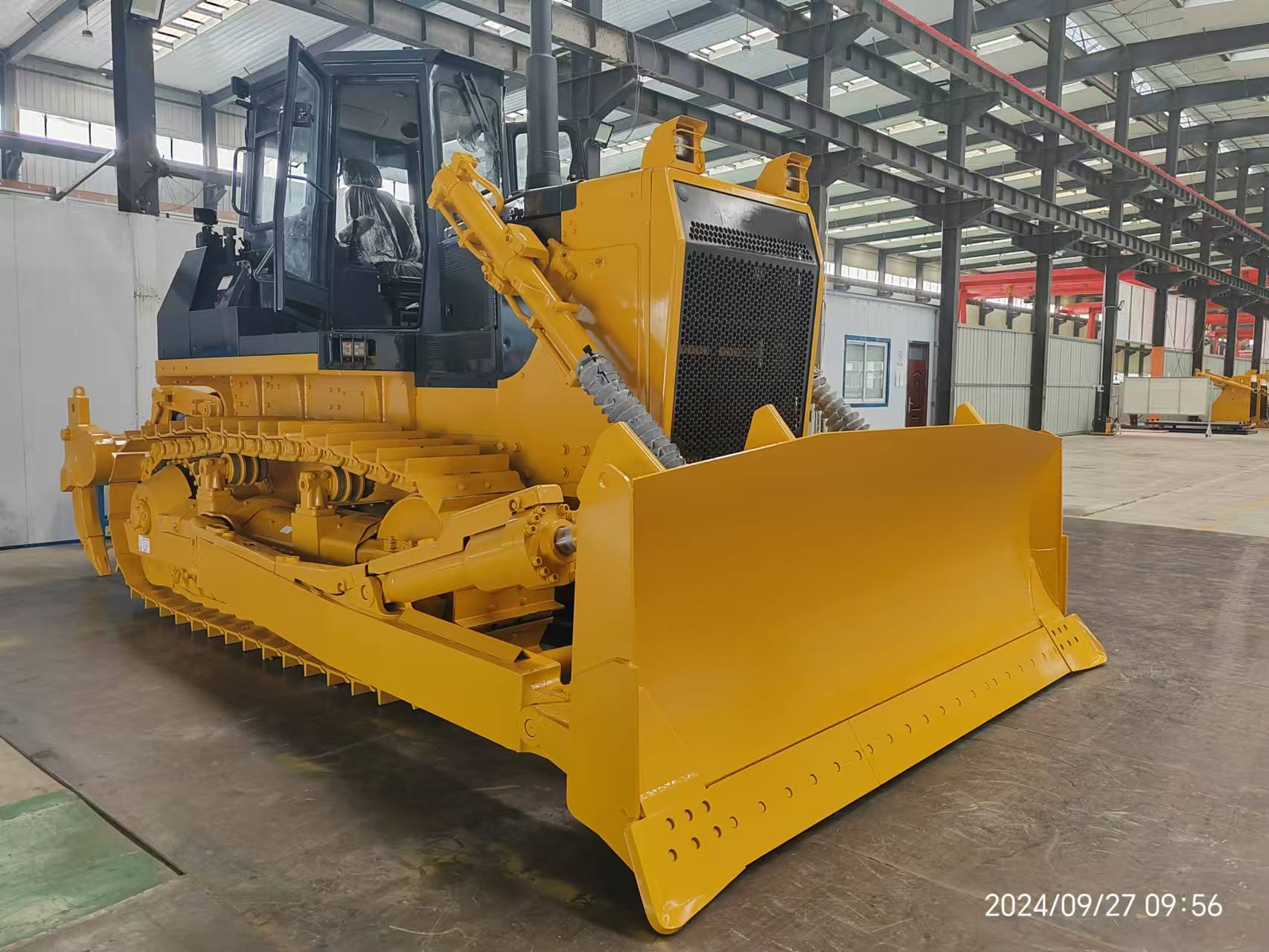 Гусеничный бульдозер SD32 Гусеничный бульдозер SD32