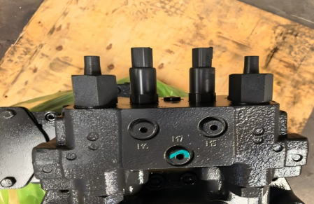 Главный гидравлический насос DOOSAN 400914-00745A для строительной техники