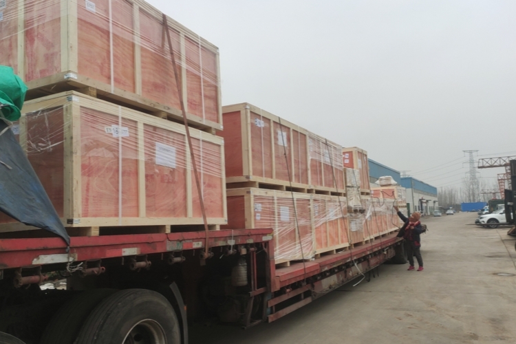 После китайского Нового года объемы заказов остаются высокими! Вся компания работает сообща над созданием лучшей дороги между Китаем и Россией. После китайского Нового года объемы заказов остаются высокими! Вся компания работает сообща над созданием лучшей дороги между Китаем и Россией.