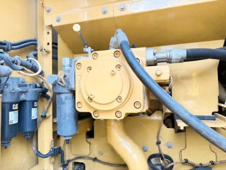 Оригинальный экскаватор CAT 320GC поступил на склад и доступен для поставки в Россию