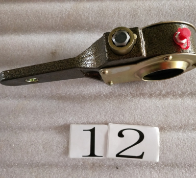Manual clearance of a gap for the truck AZ9111340040
