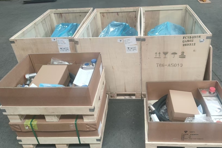 Благодарим клиента за заказ трех редукторов Sany; они упакованы и отправлены.