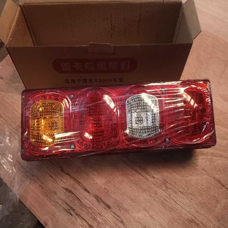 Right combined rear light (LED)