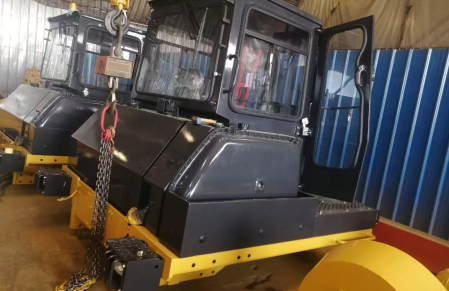 Первый заказ после нового года! Прямая трансляция сборки 5 бульдозеров