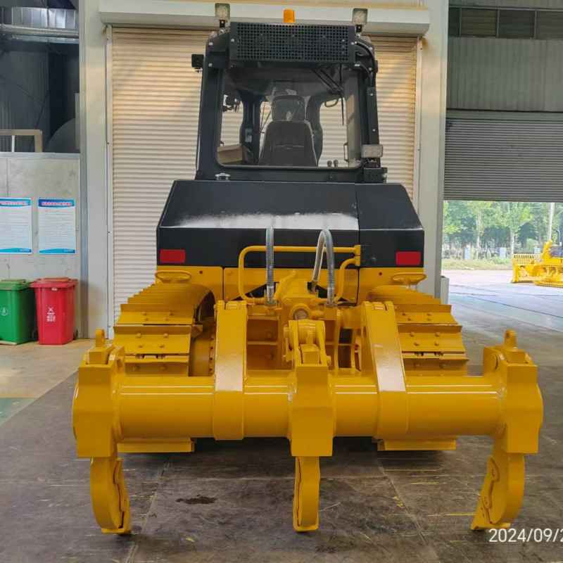 Гусеничный бульдозер SD32