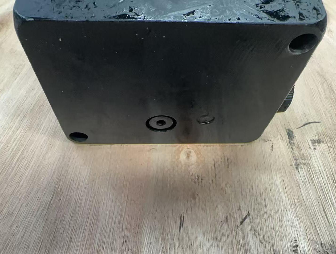 Komatsu 569-43-83140 Клапанный узел в сборе Komatsu 569-43-83140 Клапанный узел в сборе