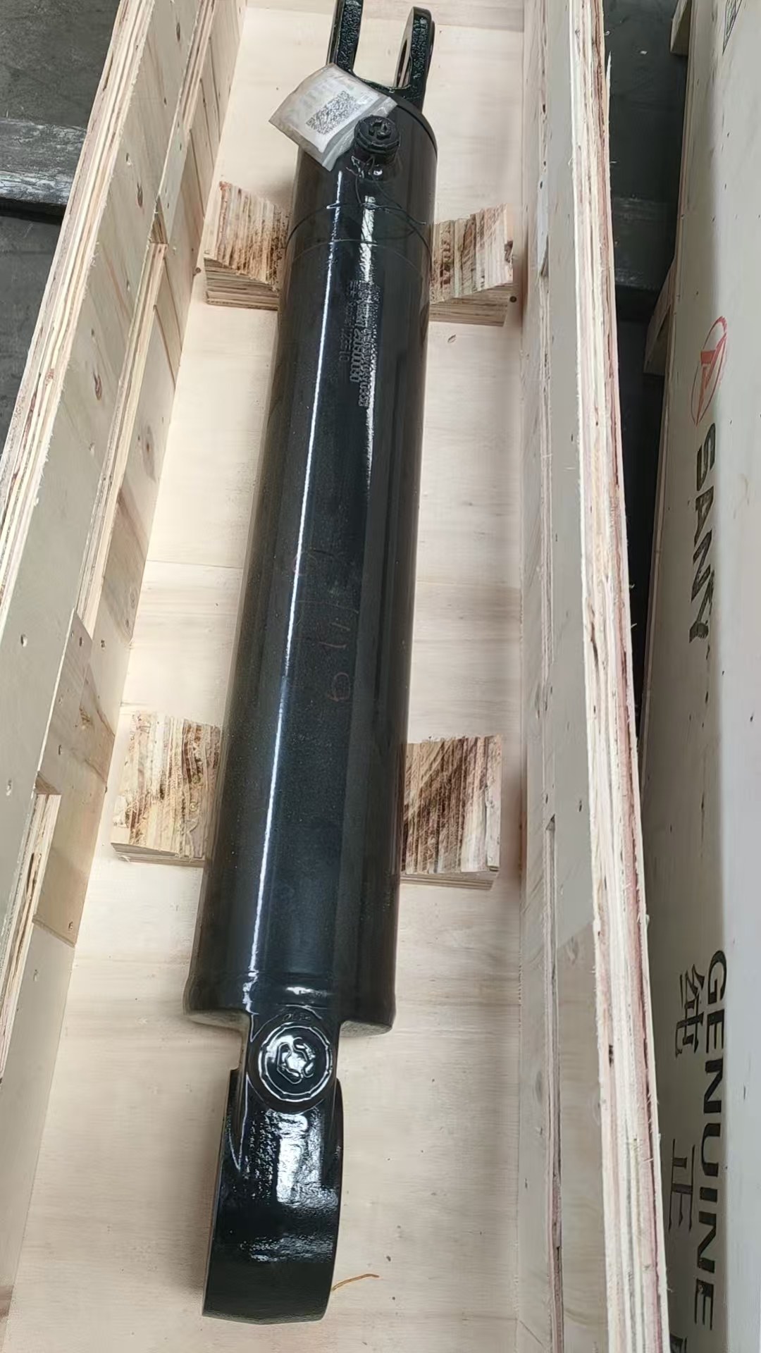 SANY OST-915 Рулевой масляный цилиндр SANY OST-915 Рулевой масляный цилиндр